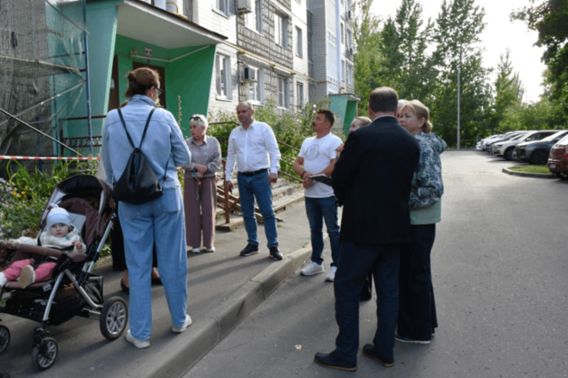 Заместители главы Жуковского проверили содержание территорий во дворах на улицах Гагарина и Дугина